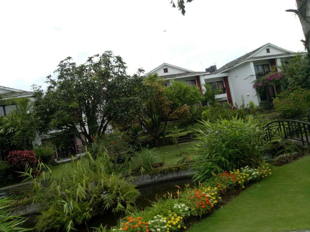 Shangri-La Village Resort, Pokhara Exterior foto